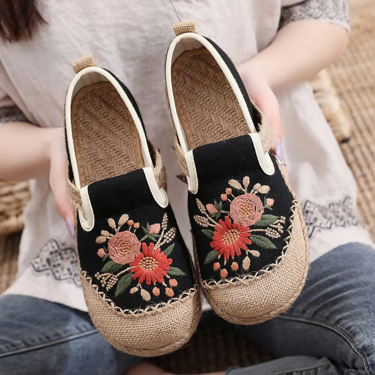 Espadrilles for Women Flat Slip on Loafers House Shoes Flowers Embroidered Casual Linen Closed Toe Espadrilles