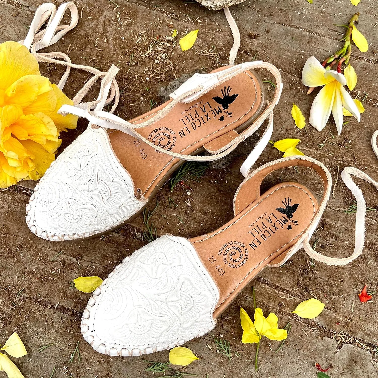Mexico en la Piel Women's Lace-Up Huarache Sandals - Genuine Leather, Handmade with Floral Cut-Out Design, Casual Comfortable Flats, Closed-Toe and Open-Toe Options, Black and White Colors