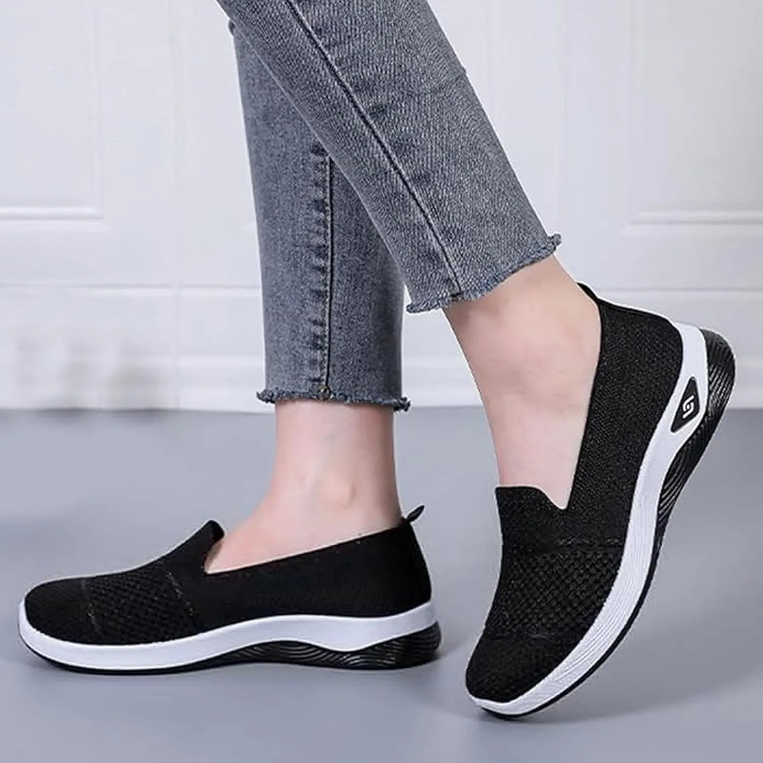 Orthopedic Breathable Slip on Shoes for Women Lightweight Arch Support Sneakers Diabetic Memory Foam Shoes Comfortable Mesh Sandals