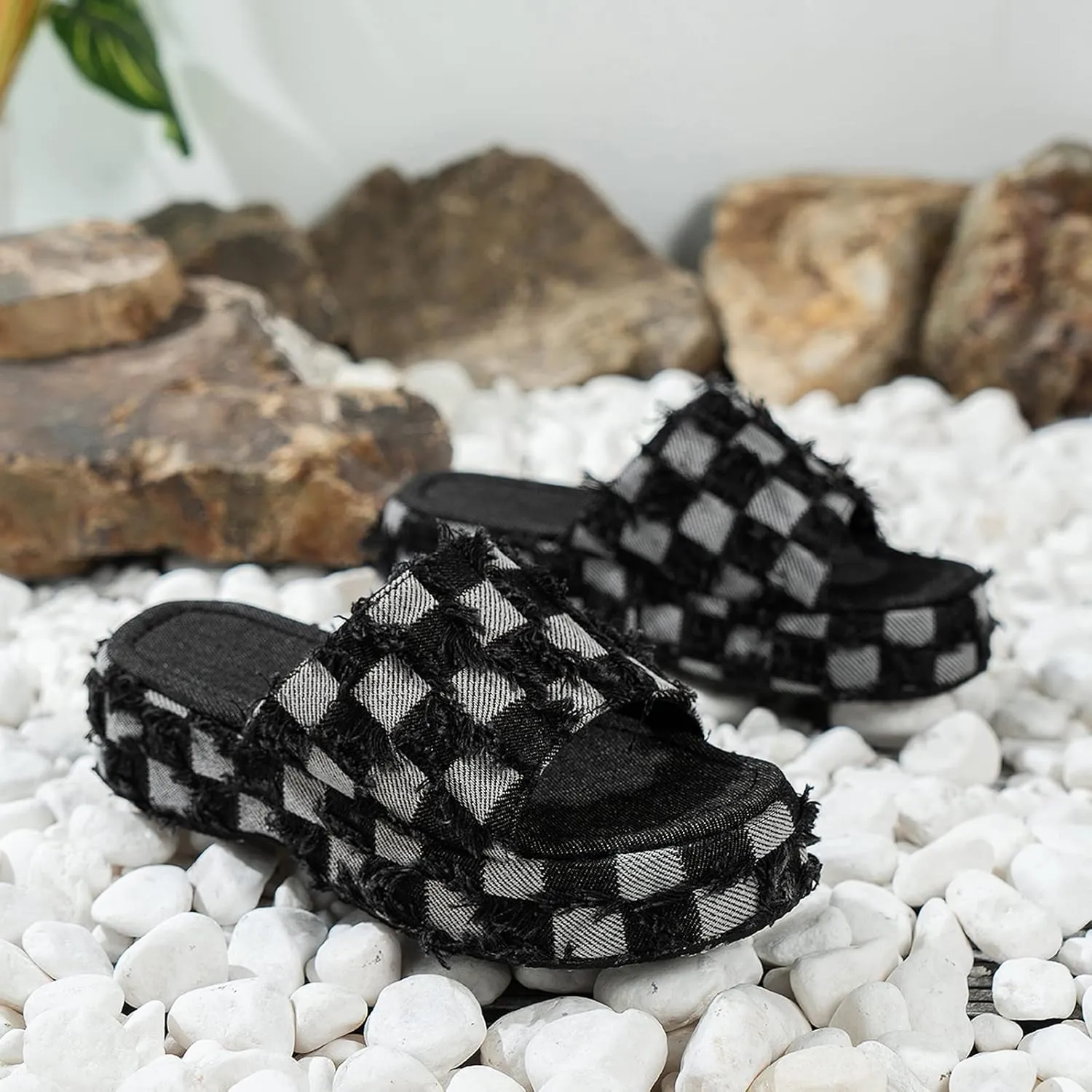 Women's Denim Cloth Heckered Pattern Platform Slides Vintage Thread Edge Open Toe Slip On Comfortable and Non-Slip Slide Boho Sandals